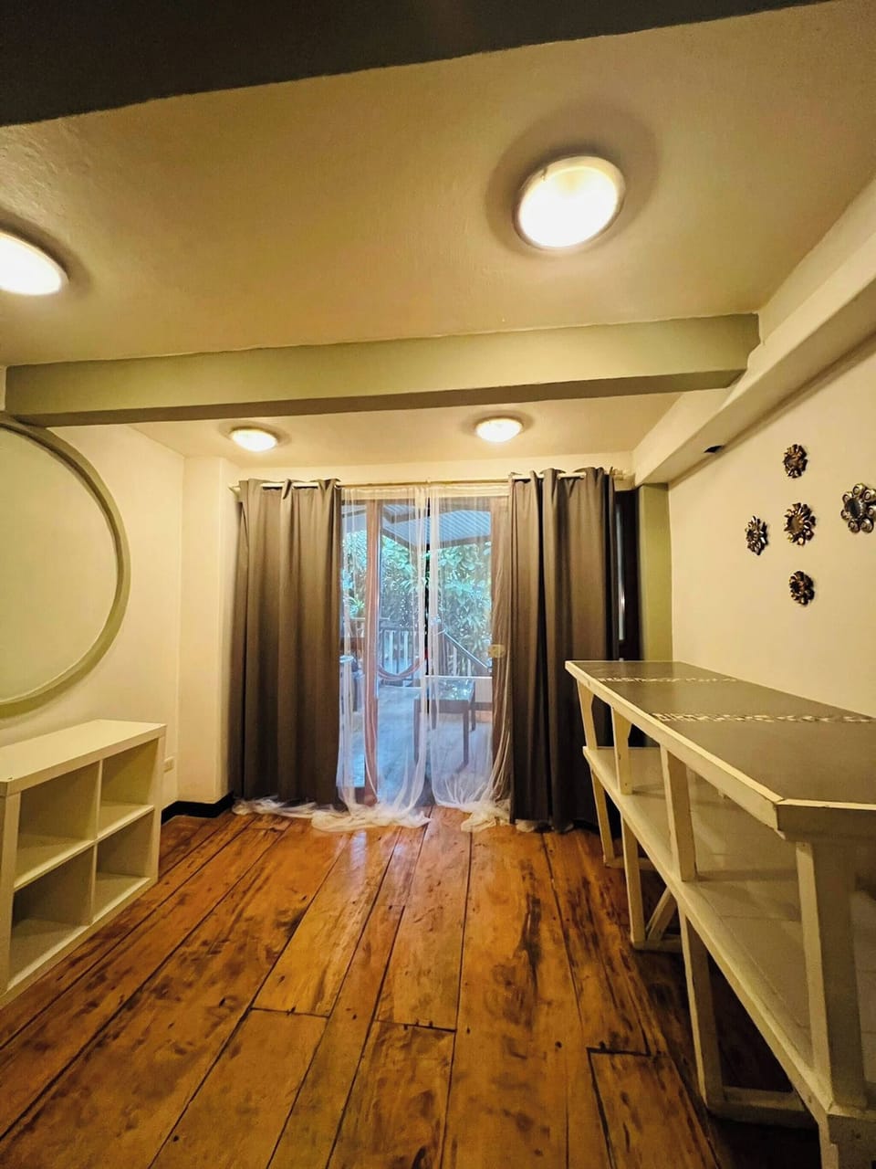 Apartment, 2 Bedrooms, Smoking, Balcony | Interior