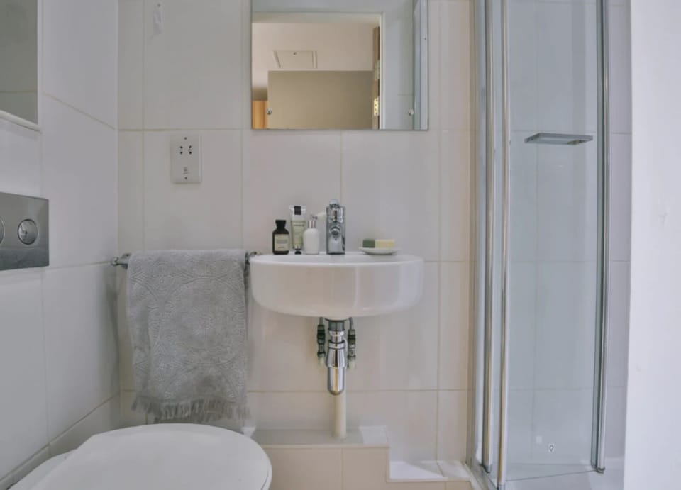 Studio, Non Smoking | Bathroom
