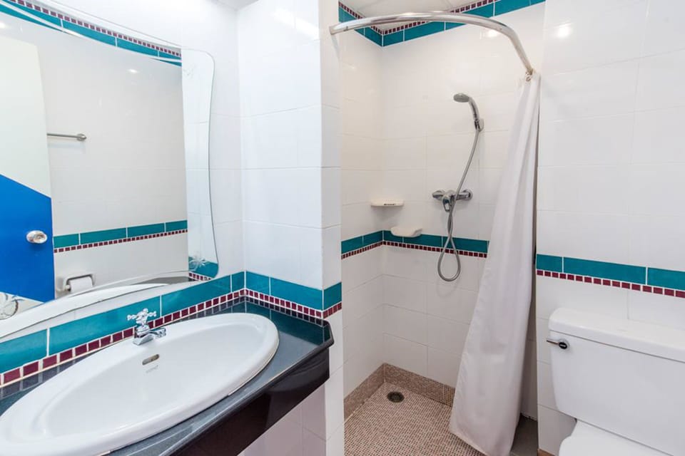 Shower, free toiletries, bathrobes, slippers