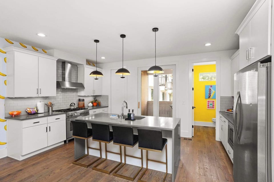 Fully Stocked Kitchen