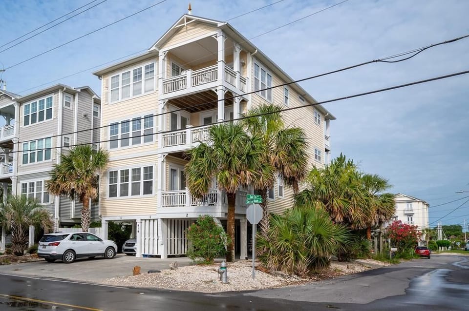 Family Sized Ocean View Townhouse