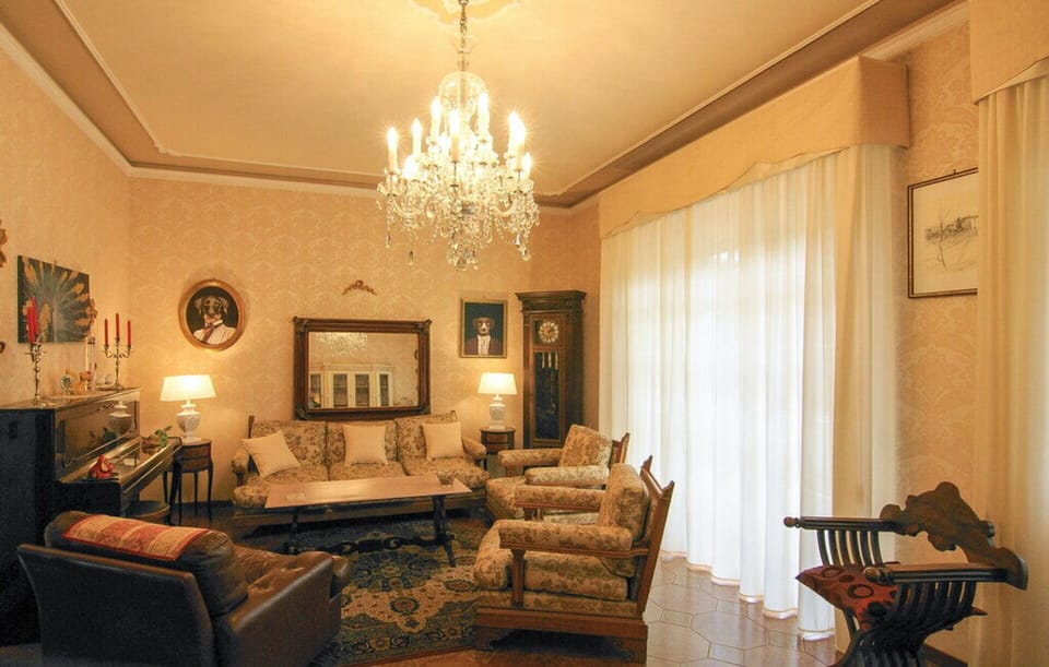 Autumn, Living Room, Spring, Summer