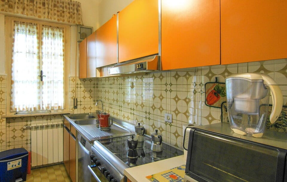 Autumn, Kitchen, Spring, Summer