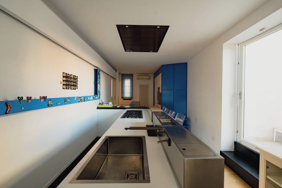 Apartment, 3 Bedrooms, City View | Private kitchen | Fridge, microwave, oven, stovetop