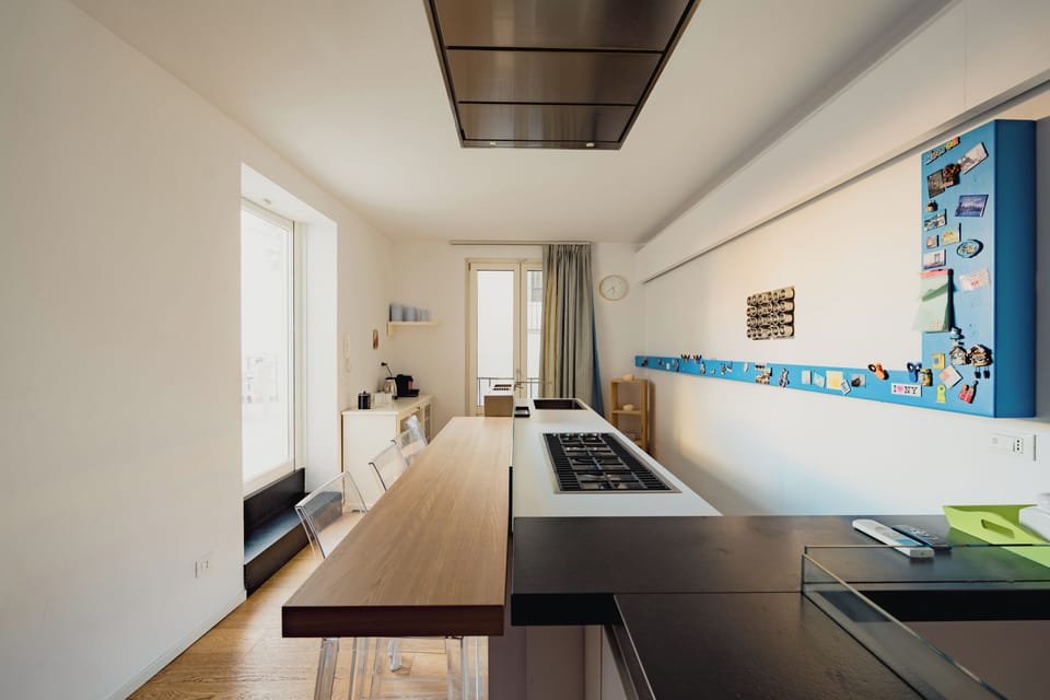 Apartment, 3 Bedrooms, City View | Private kitchen | Fridge, microwave, oven, stovetop