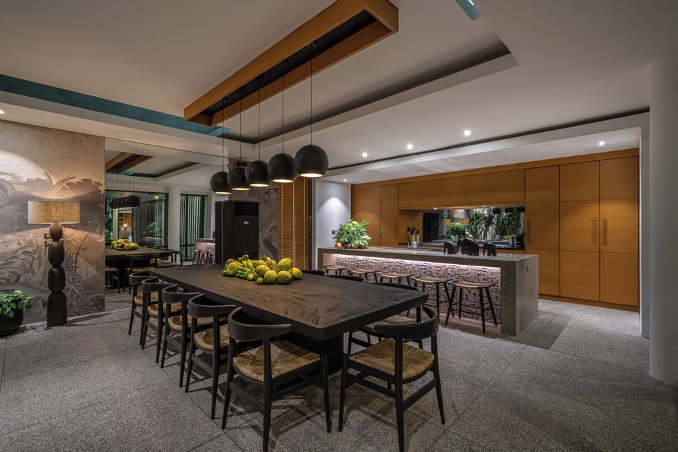 Luxury Villa, 6 Bedrooms, Private Pool, Poolside | Dining room