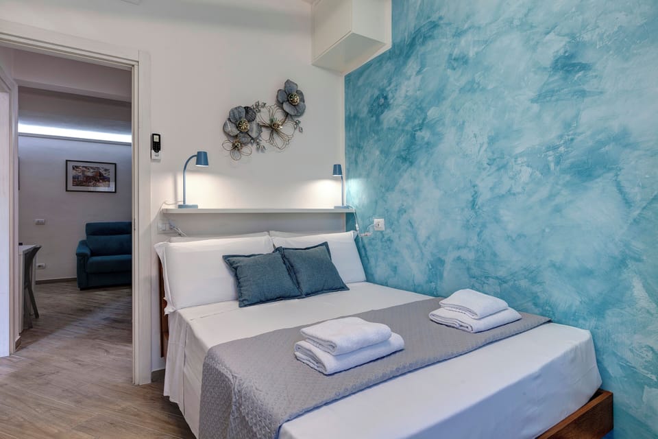 Apartment | Iron/ironing board (on request), WiFi (free), bed sheets
