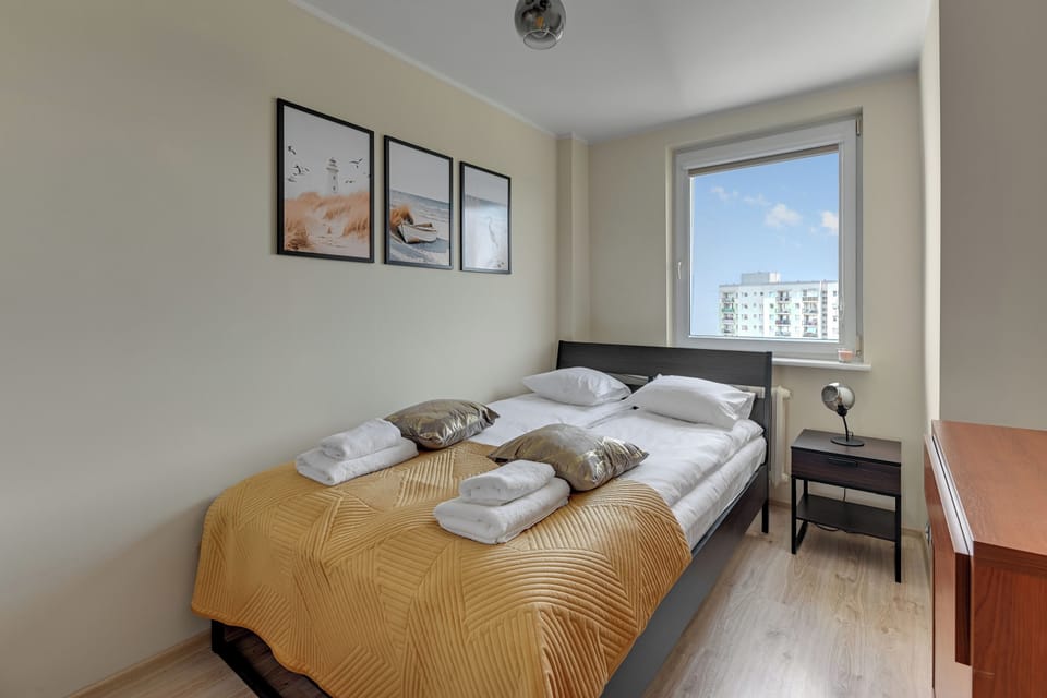 Apartment, Balcony | Iron/ironing board, bed sheets