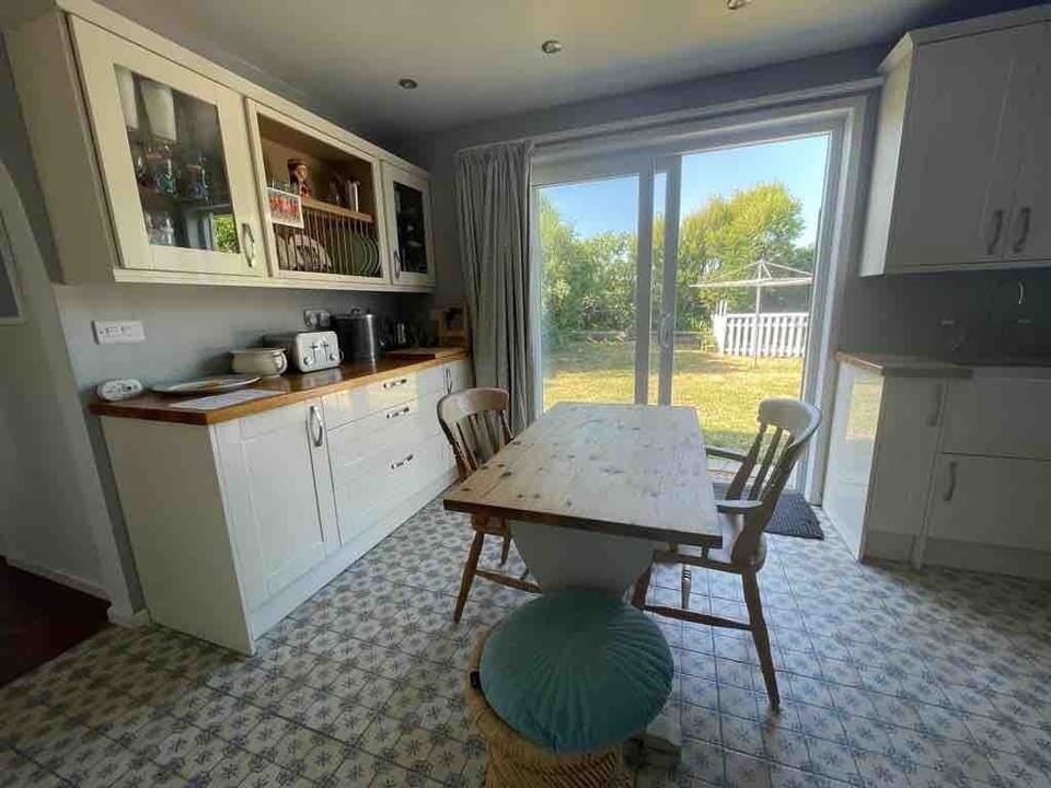 Kitchen dining area 