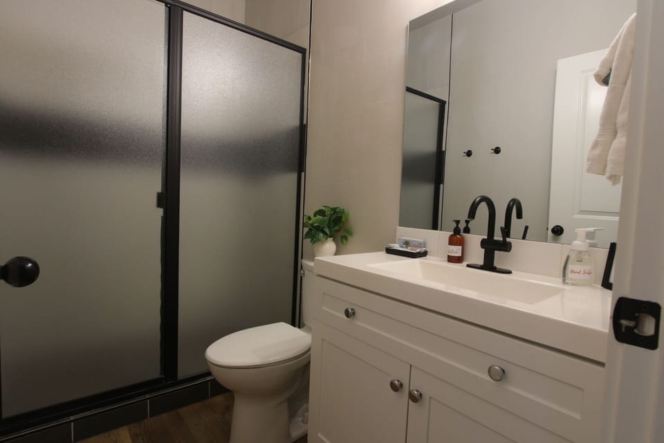 Full bathroom