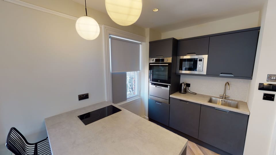 Kitchen area  with everything you need to enjoy a lovely stay.
