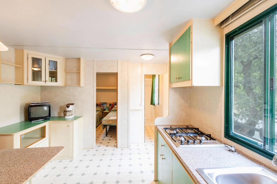 Mobile Home | Private kitchen