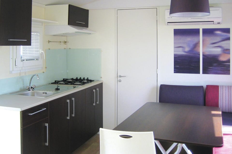 Mobile Home | Private kitchen
