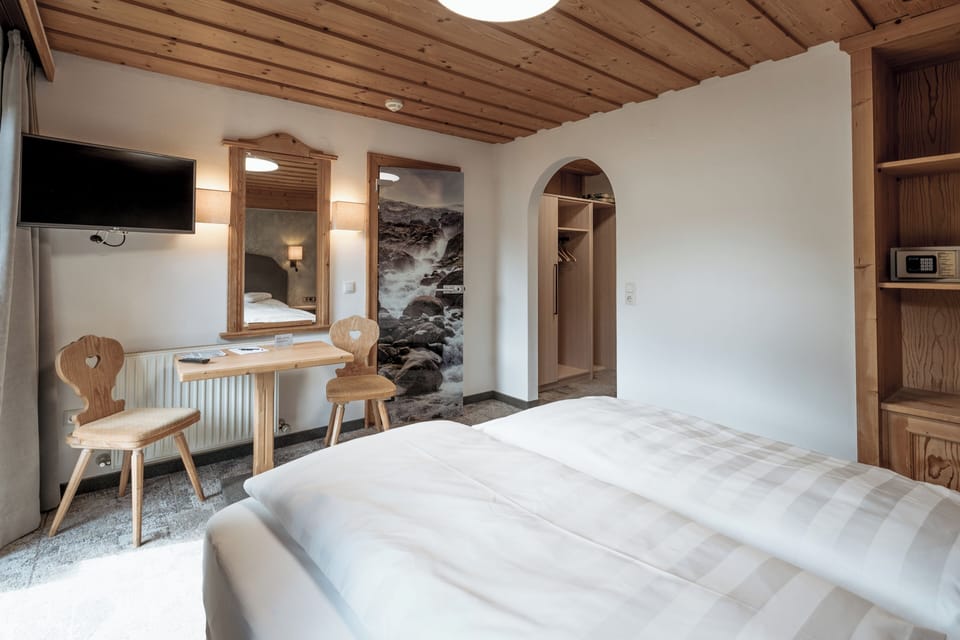 Comfort Double Room, Balcony, Mountain View | In-room safe, WiFi (free)