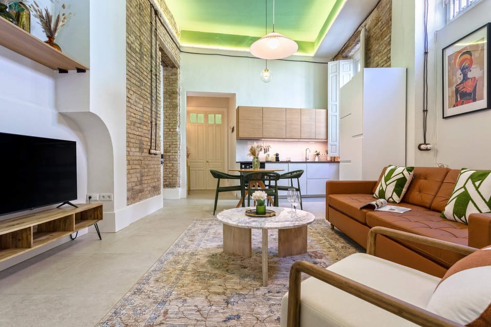 Apartment (1 Bedroom) | Living room
