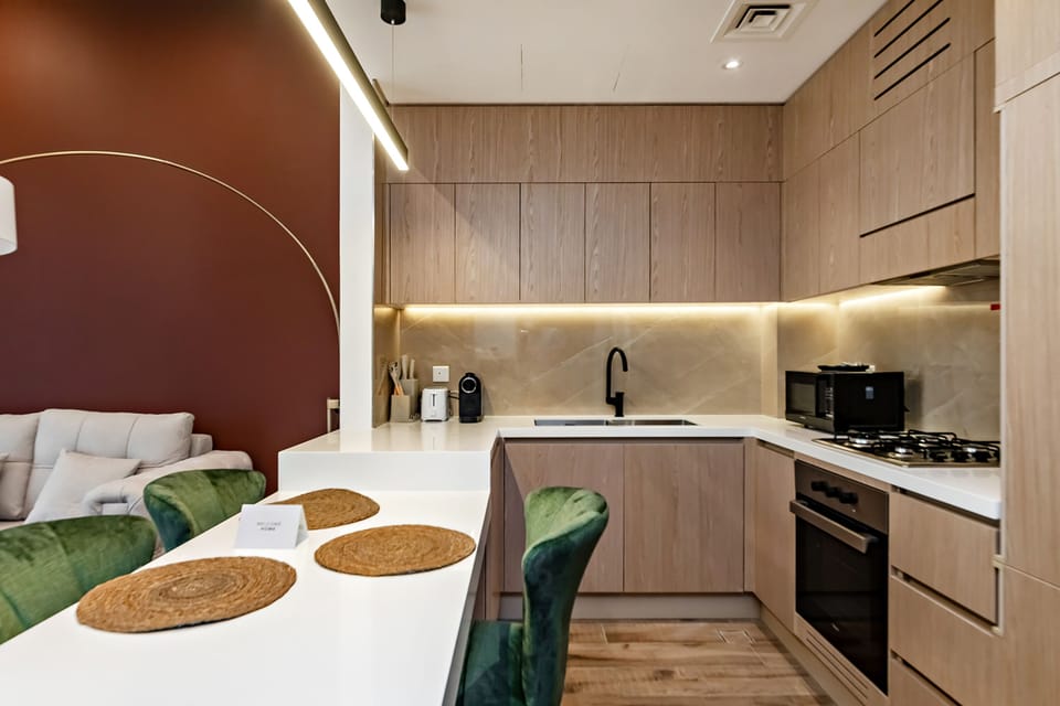 Premium Apartment, 2 Bedrooms, Balcony, Courtyard View | Private kitchen | Electric kettle