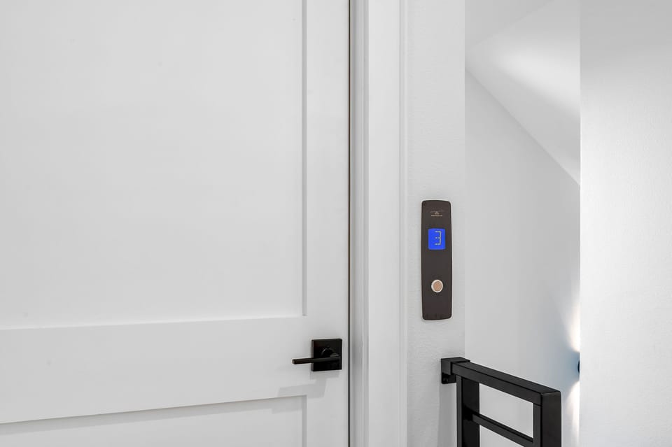 El Cielo - Seacrest - Elevator