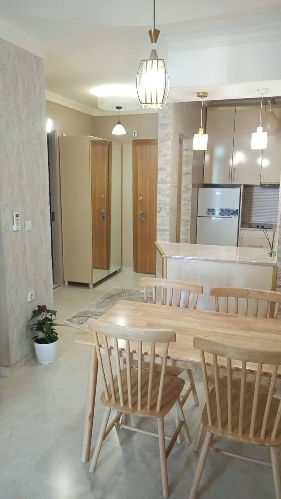Apartment, 2 Bedrooms, Accessible, Smoking | Dining room