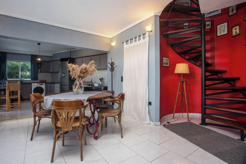 House | 3 bedrooms, desk, Internet