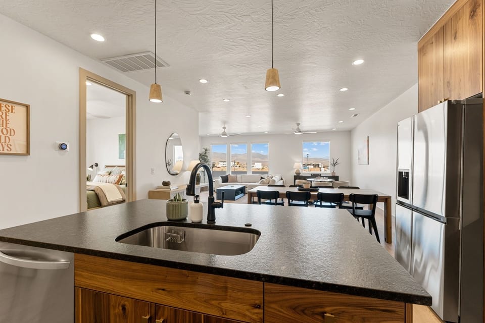 Townhome, 5 Bedrooms | Interior