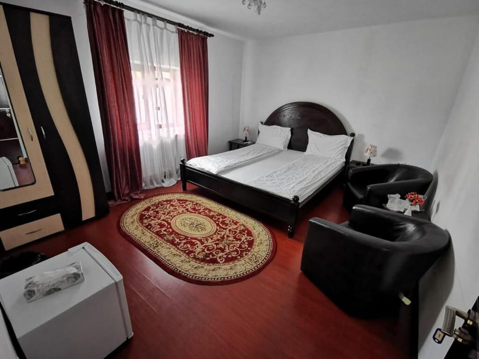 Blackout drapes, soundproofing, iron/ironing board, free WiFi