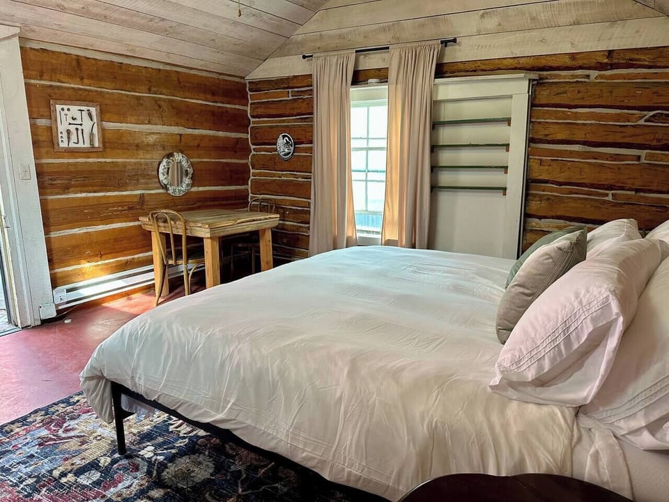 Our authentic "cabin" bedroom - off the main house 15 ft