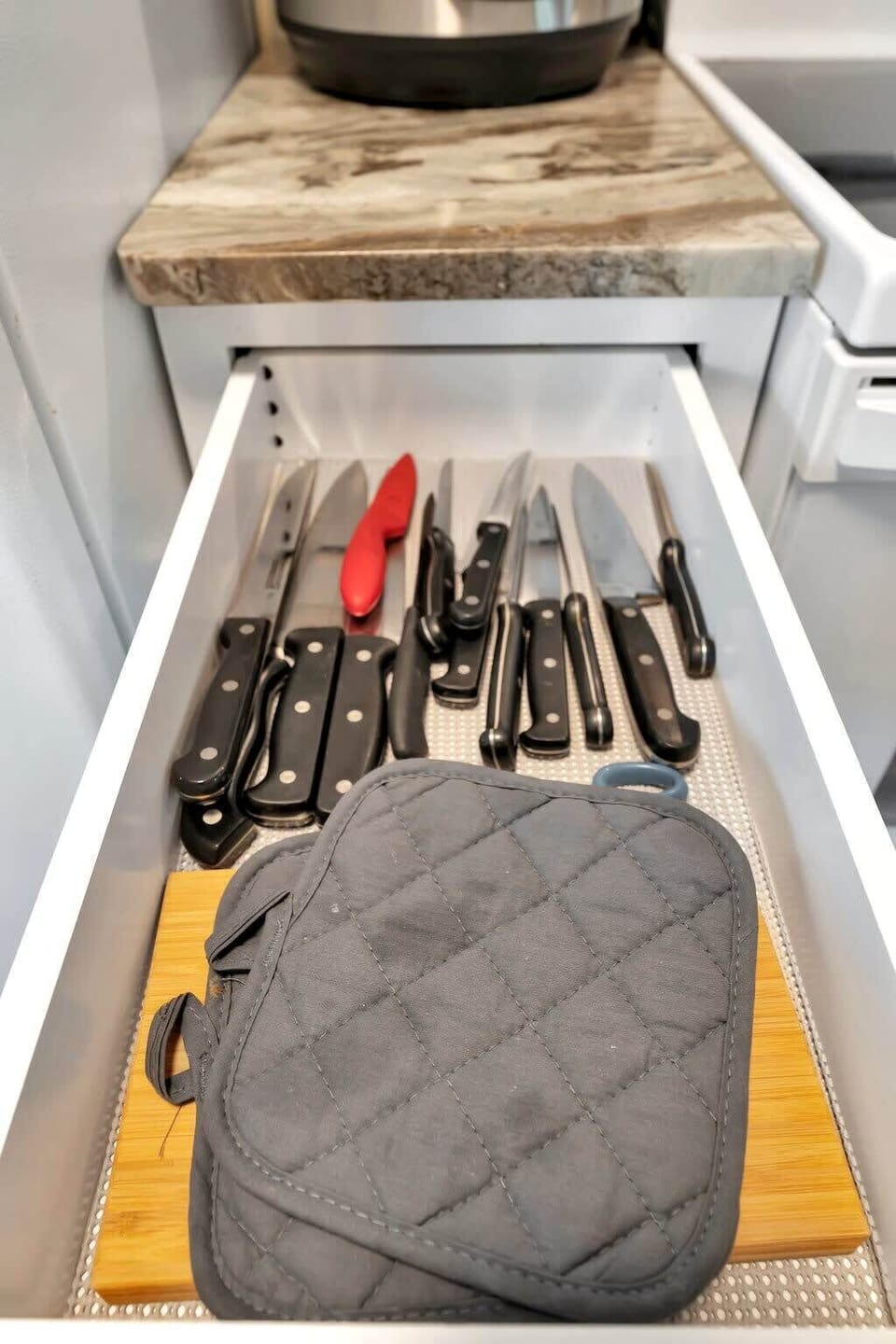 Precision knives, pro vibes. Slice it like you mean it!