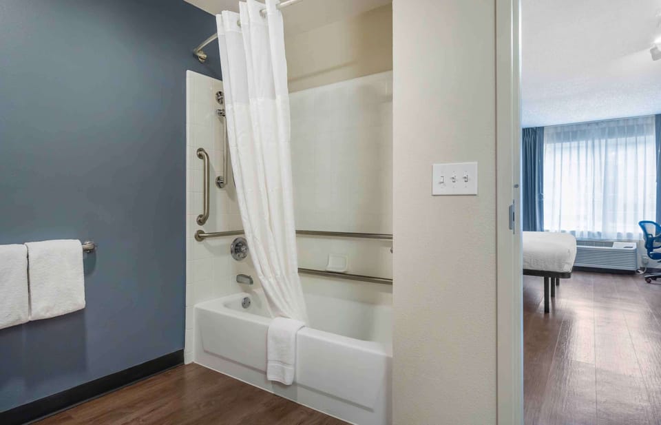 Extended Stay America Suites Seattle Redmond Hotel in Redmond