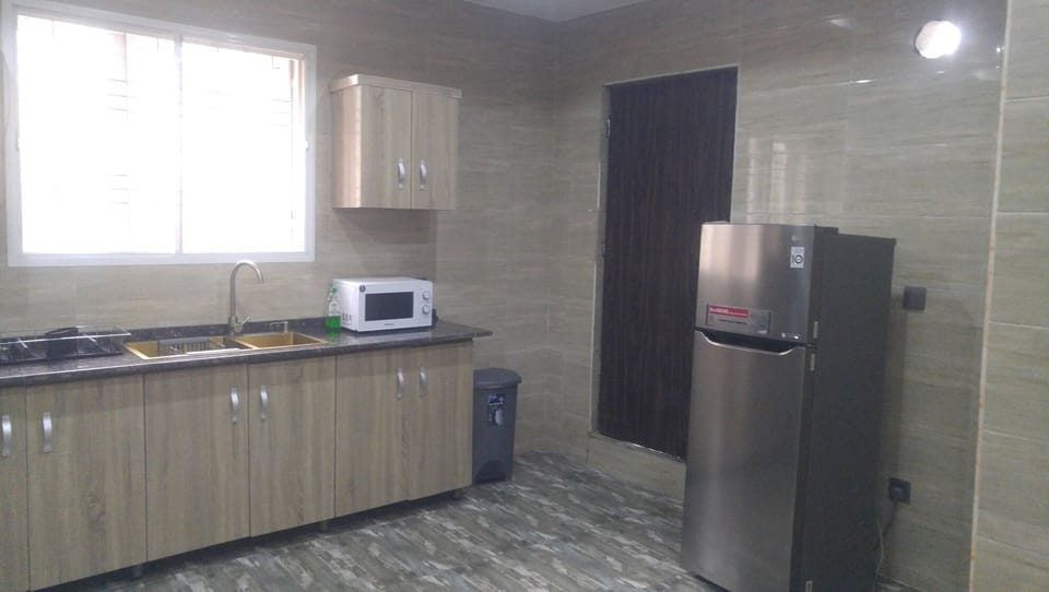 Junior Room, Balcony, City View | Private kitchen | Fridge, microwave, oven, stovetop