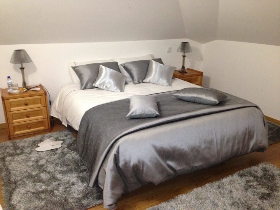 Double Room, Shared Bathroom | Down comforters, memory foam beds, desk, rollaway beds
