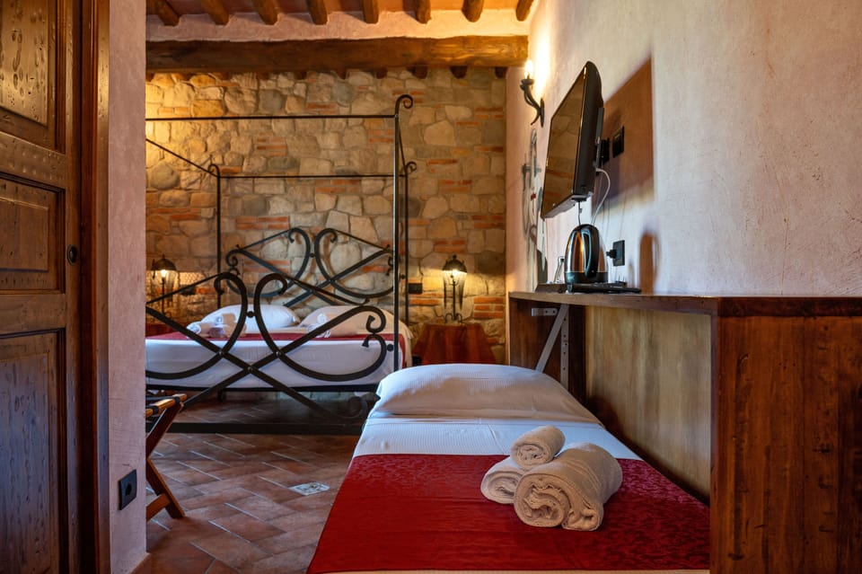 Classic Triple Room | Minibar, in-room safe, free WiFi