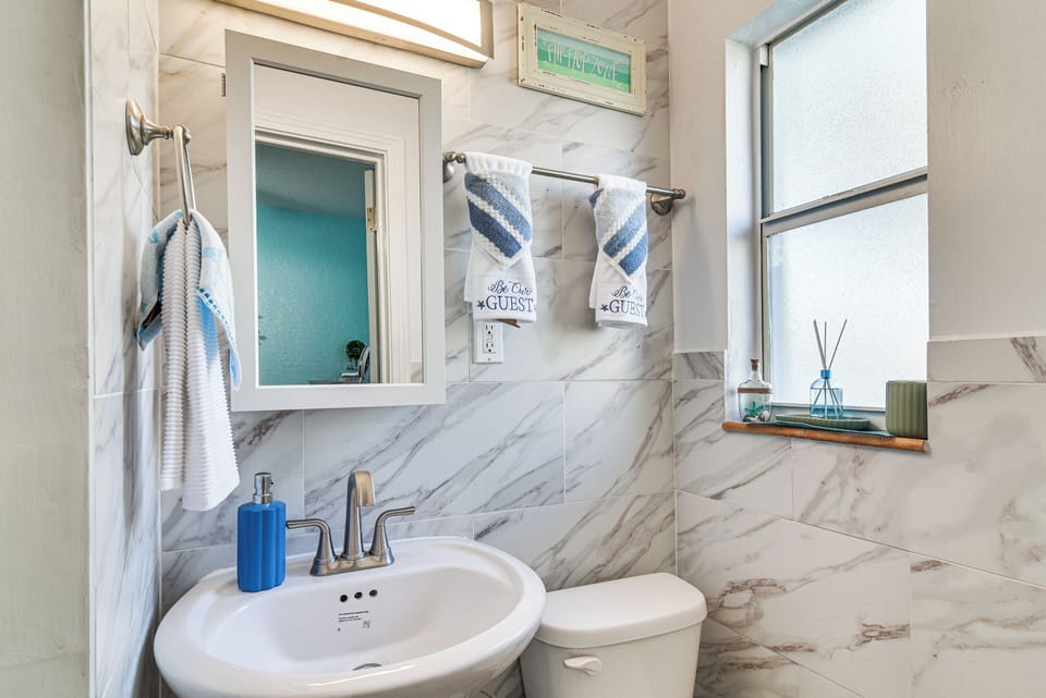 Bathroom | Shower | Towels Provided
