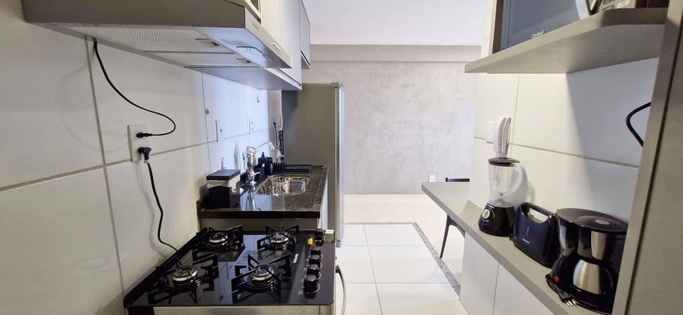 Superior Apartment | Private kitchen | Fridge, microwave, oven, cookware/dishes/utensils