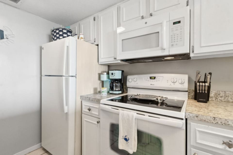 Kitchen with coffee area