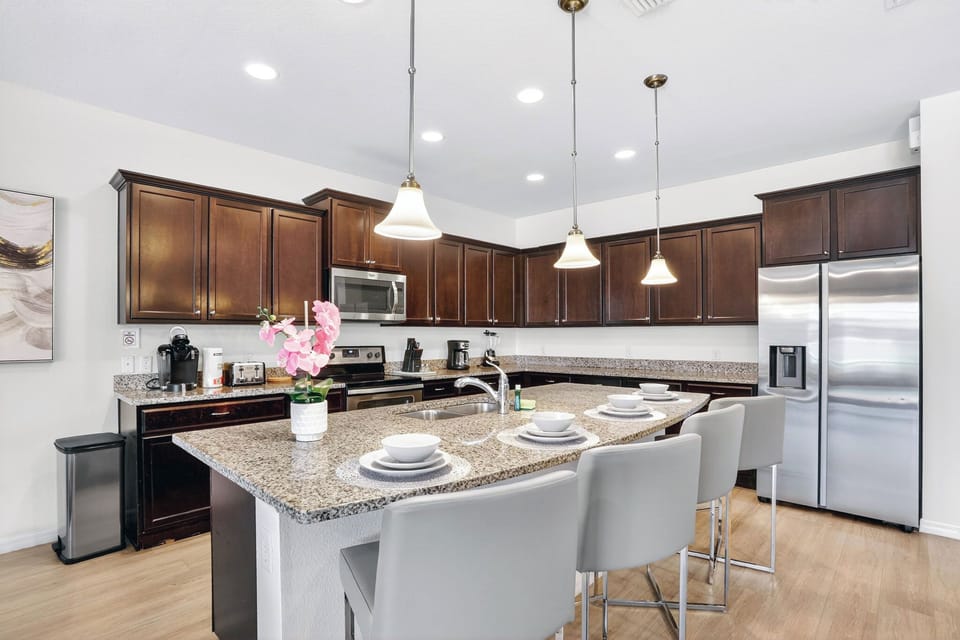 Full Modern Kitchen