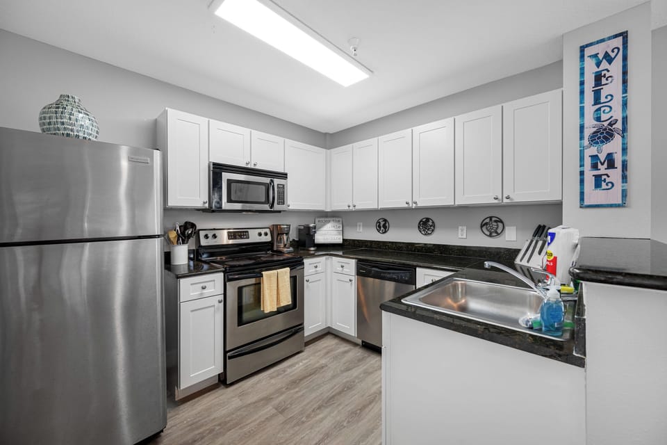 Roomy Kitchen for meal prep