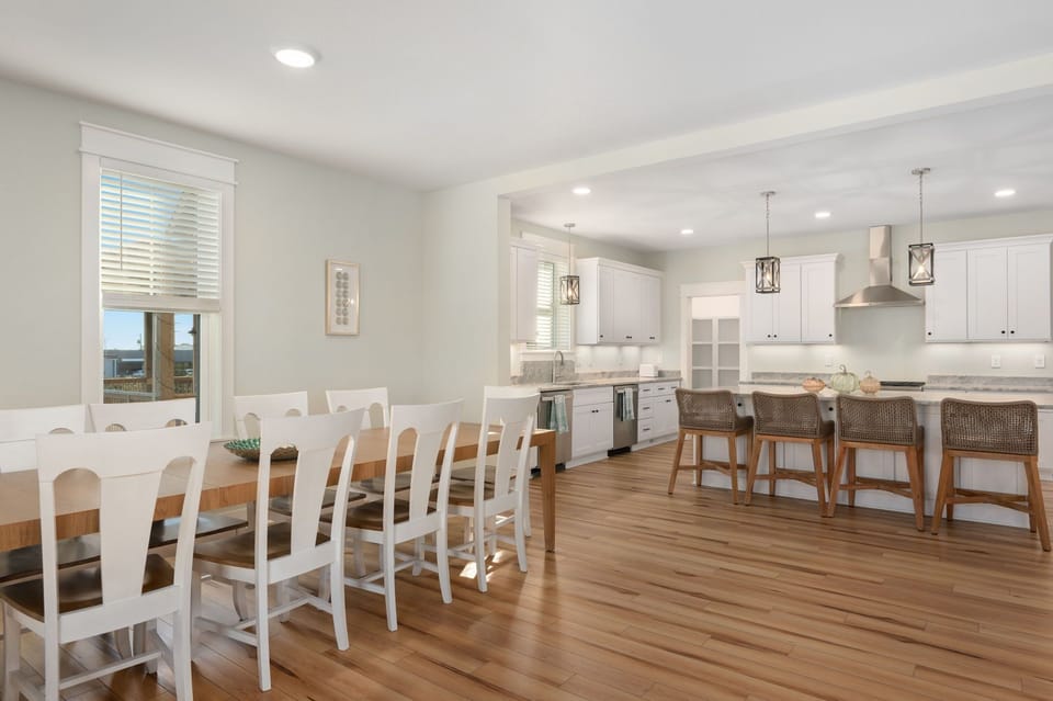 NH369: Nags Head 369 | ML Dining Area - Seating for 10