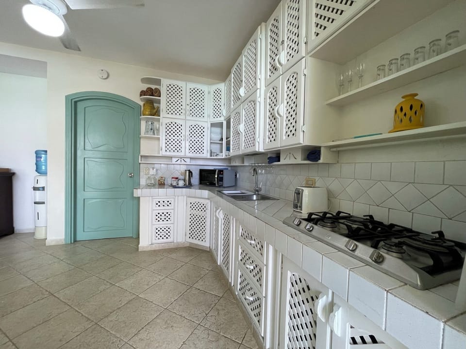 Large, fully equipped kitchen to serve up any dish