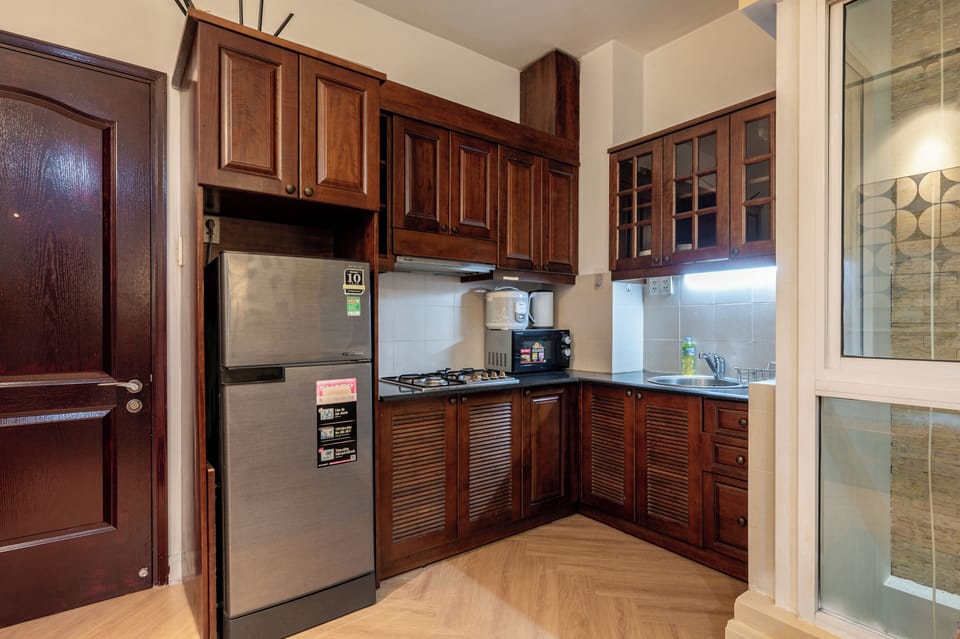 Standard Suite, City View | Private kitchen