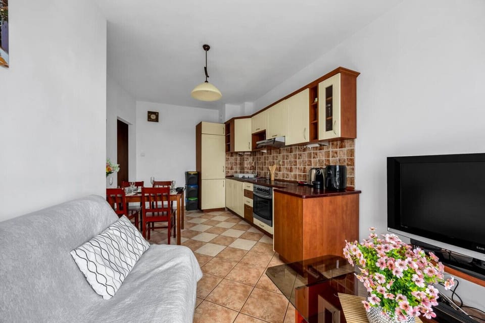 52 m2 Apartment Perfect for 5 | Book Now with RENTUJEMY.COM