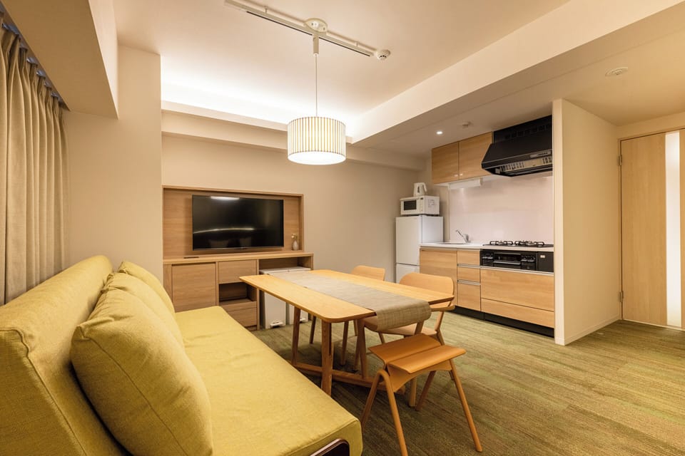 Superior Twin Room | In-room dining