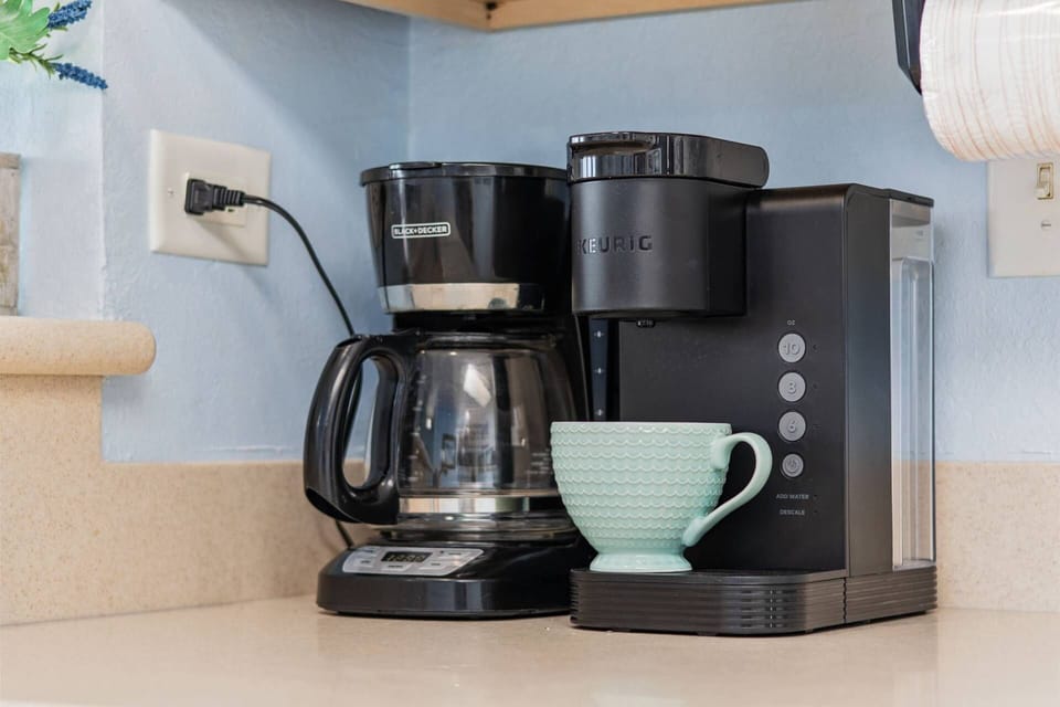 Keurig & Standard Coffee Makers