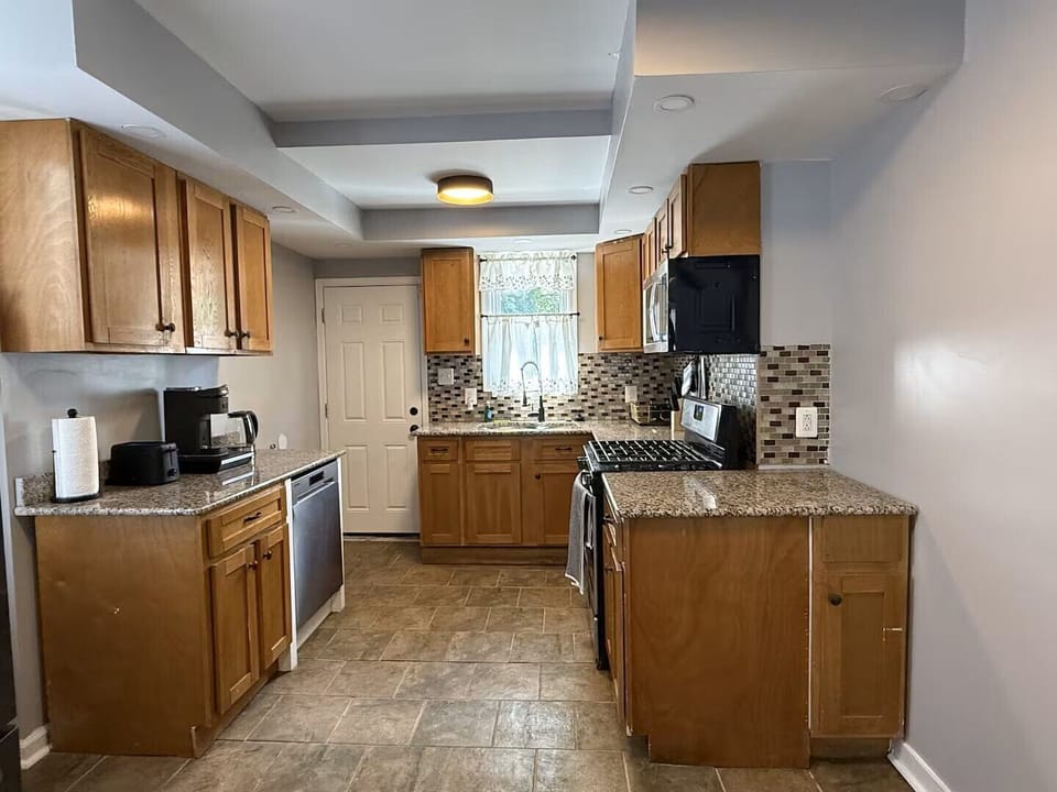 Fully equipped kitchen