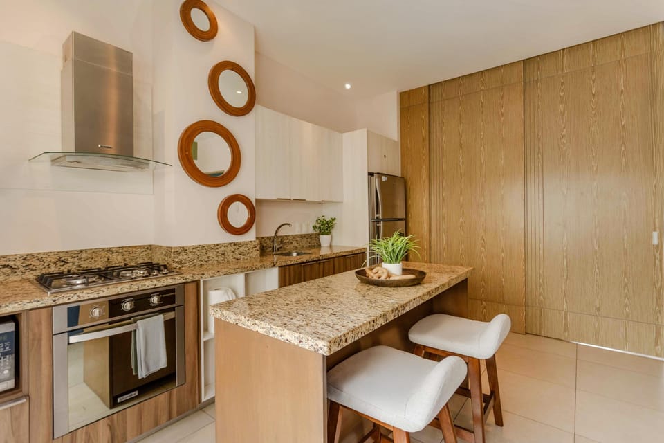 Condo - Image 15