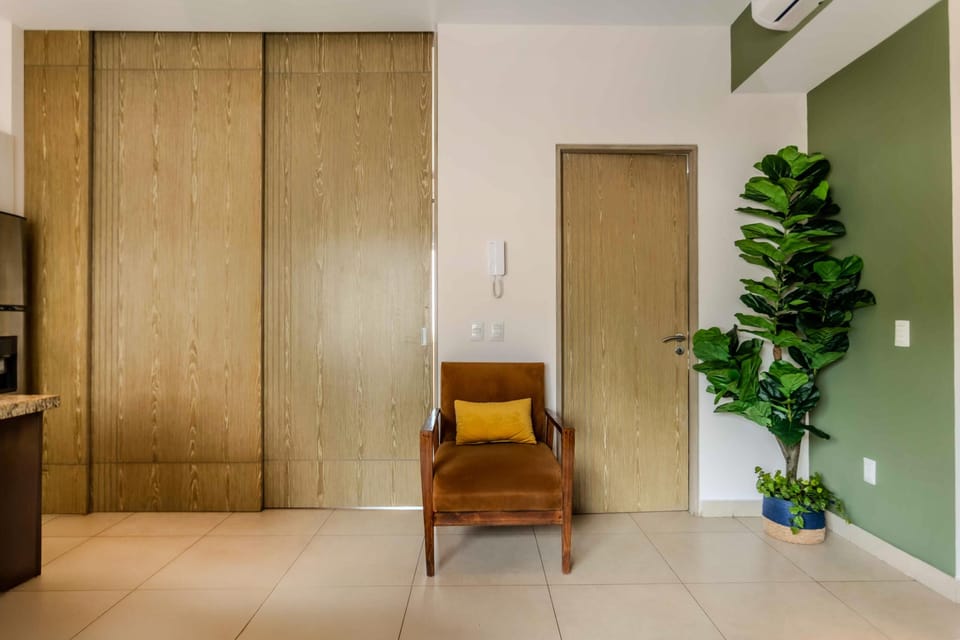Condo - Image 7