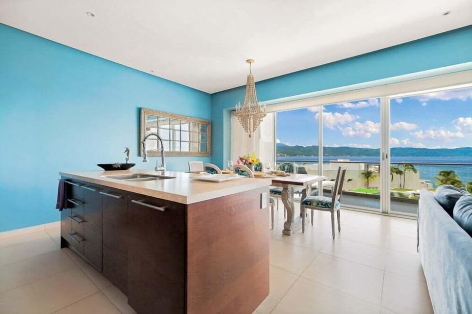 10. Kitchen
