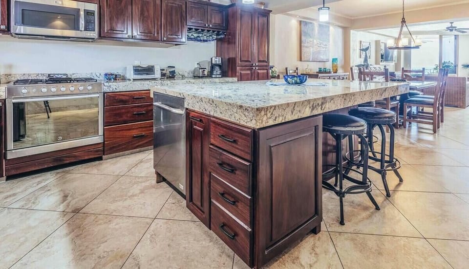 08. Kitchen