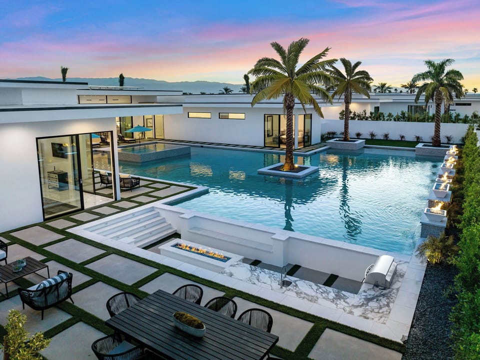 Welcome to Villa 4 – desert elegance meets modern design!