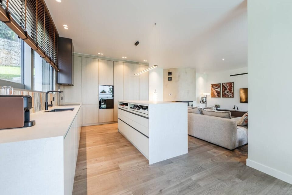 Fully-equipped kitchen
