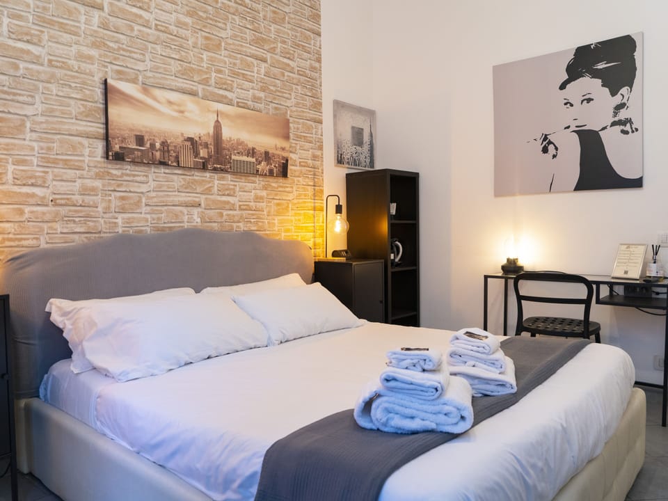 Double room with en-suite bathroom | Premium bedding, down comforters, individually decorated